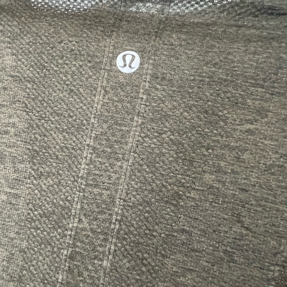 Long sleeves black lululemon shirt dark green size 6 - Picture 3 of 3